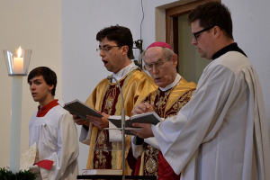 Interreligiöser Gottesdienst in St. Pius mit Erzbischof Prof. Dr. Alfons Nossol zum 70. Jahrestag der Befreiung